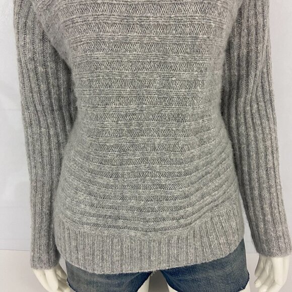 Gap Women's Sweater Size L Grey Scoop Neck Long Sleeve Ribbed Pattern - Picture 4 of 9